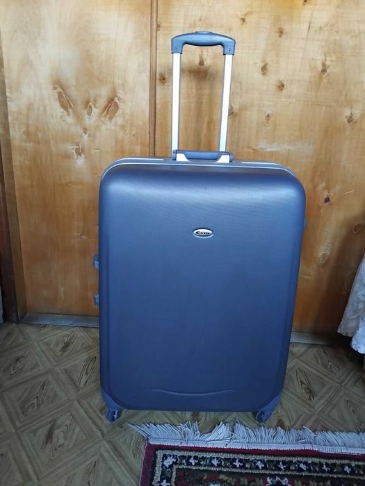 Куфар Естил, голям размер