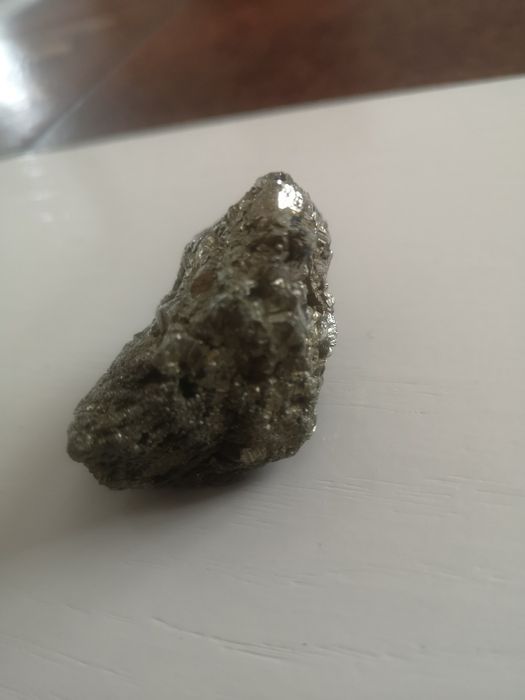 Piatra meteorit aurie