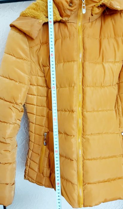 Зимно дамско яке с качулка с пух, размер М