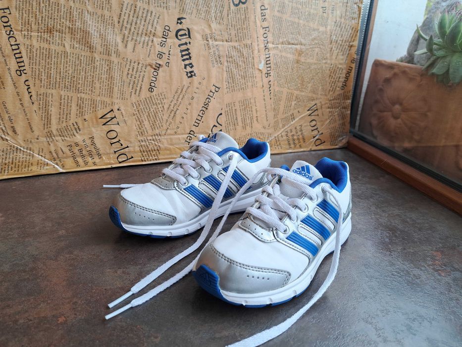 детски маратонки за момче,кецове,спортни обувки,Adidas,номер30,адидас