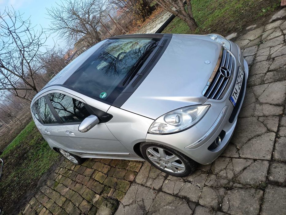 Vând Mercedes A Class 200