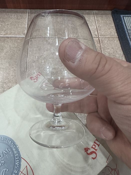 Бокалы стаканы фужеры