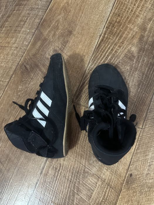 Обувь для мальчиков кроссовки