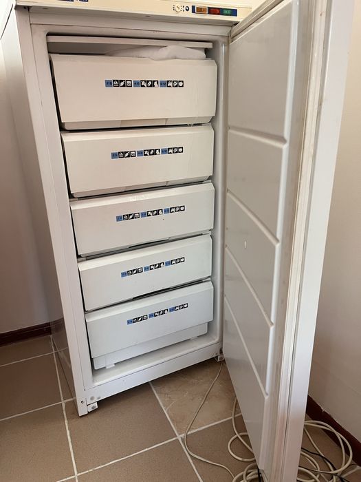 Вертикальный морозильник за 70 тыс