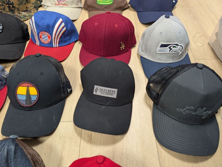 шапки New era, Buff, Under Armour, Mitchel and sons като ново за продажба 12-15