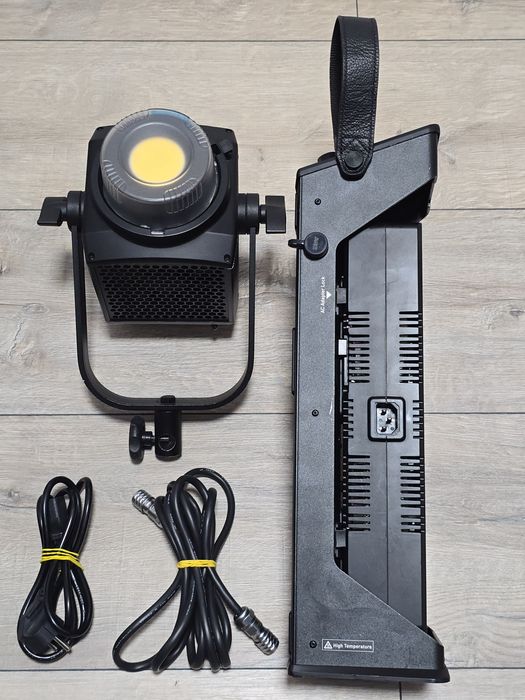 Un soare portabil: Nanlite Forza 500 – Proiector LED Profesional 500W (Montură Bowens)