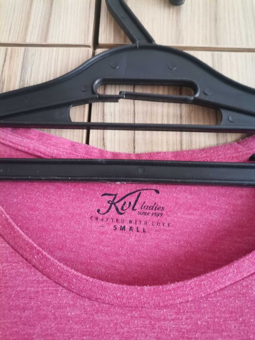 Дамски розови блузи