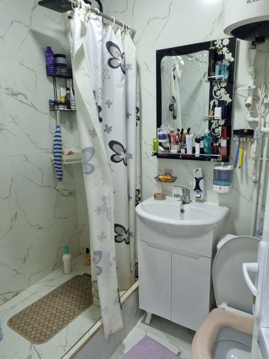 1 комнатная с ремонтом на 3 этаже