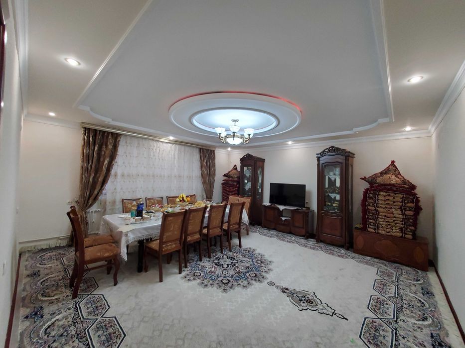 Продается 4-х комнатная банковская квартира, 130 кв.м.