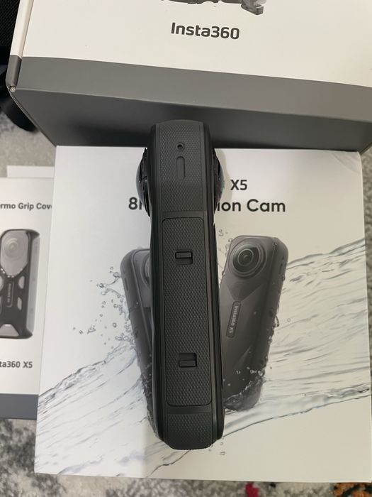 Vand camera Insta360 x5