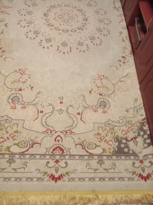 Продам ковёр 2×3