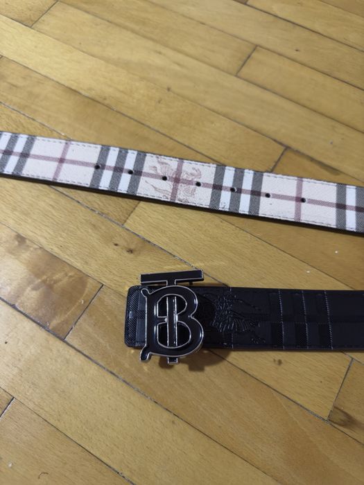 Curea Burberry Reversible