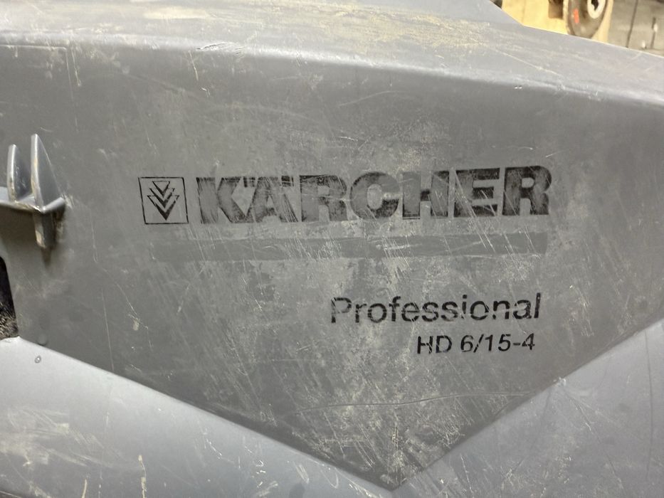 Karcher профисионалный авто мойка (трансбой)