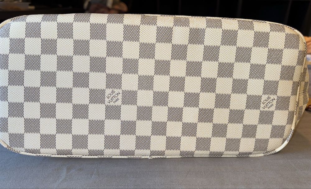 Geanta Louis Vuitton cu portofel