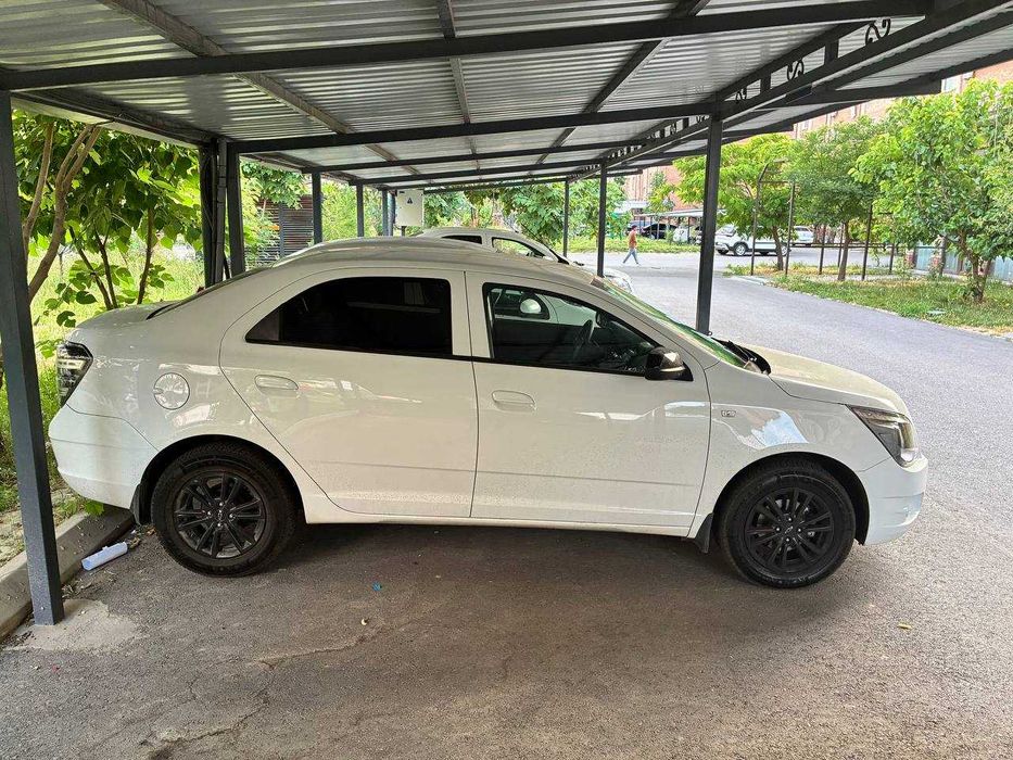 Chevrolet Cobalt Midnight 2025