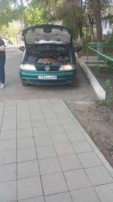 Продам машину Фольксваген шаран