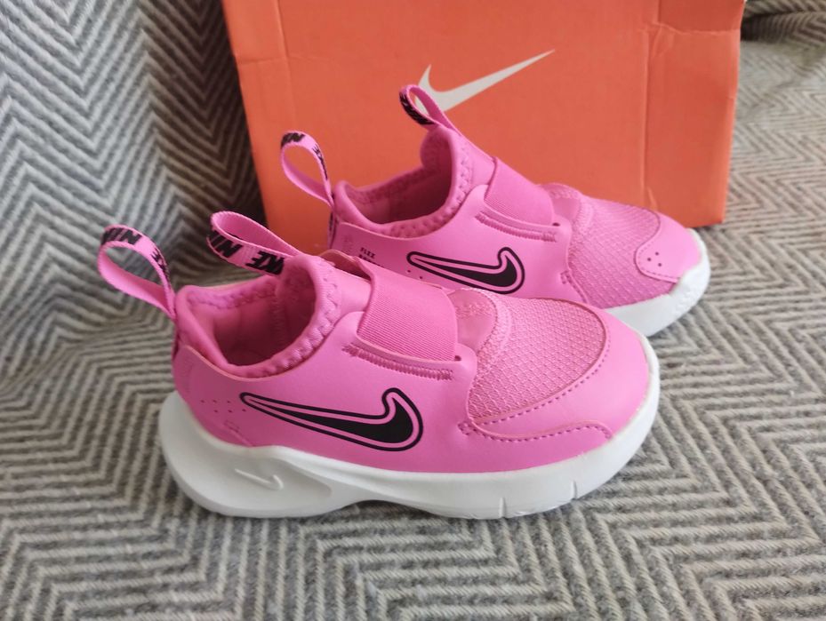 Nike flex маратонки за момиче номер 23.5
