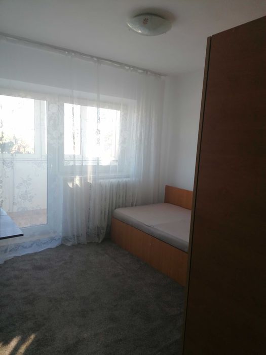 Persoană fizica închiriez apartament 3 camere decomandateMărăști zona Kaufland Cluj