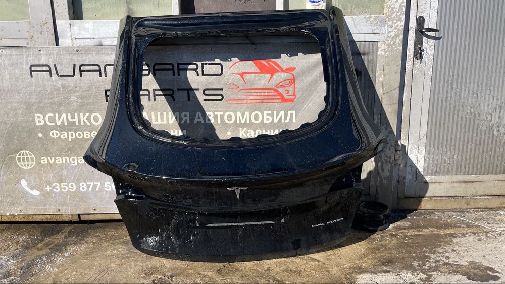 3 броя багажна врата Tesla Y 2020-