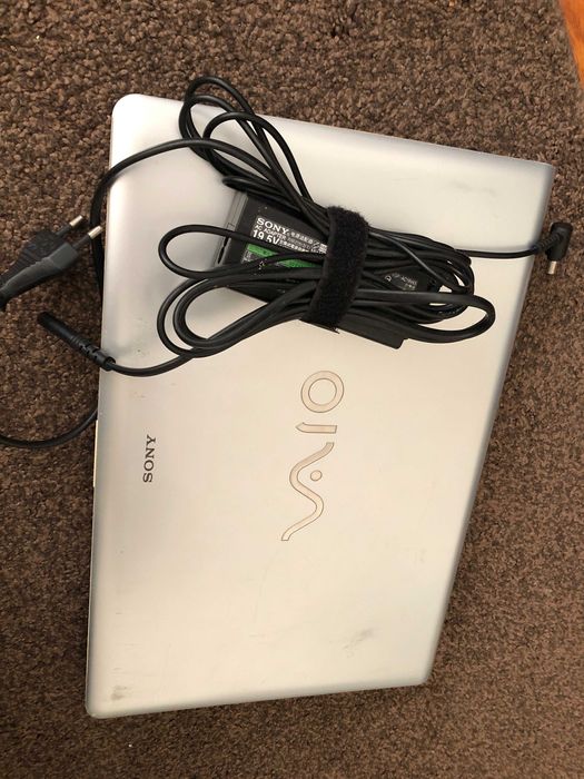 Laptop SONY Vaio i3 4gb VPCEB4M1E 71211M parțial defect 15.6