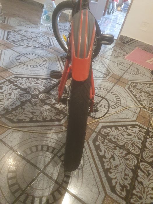 Vând Bicicletă BTWIN