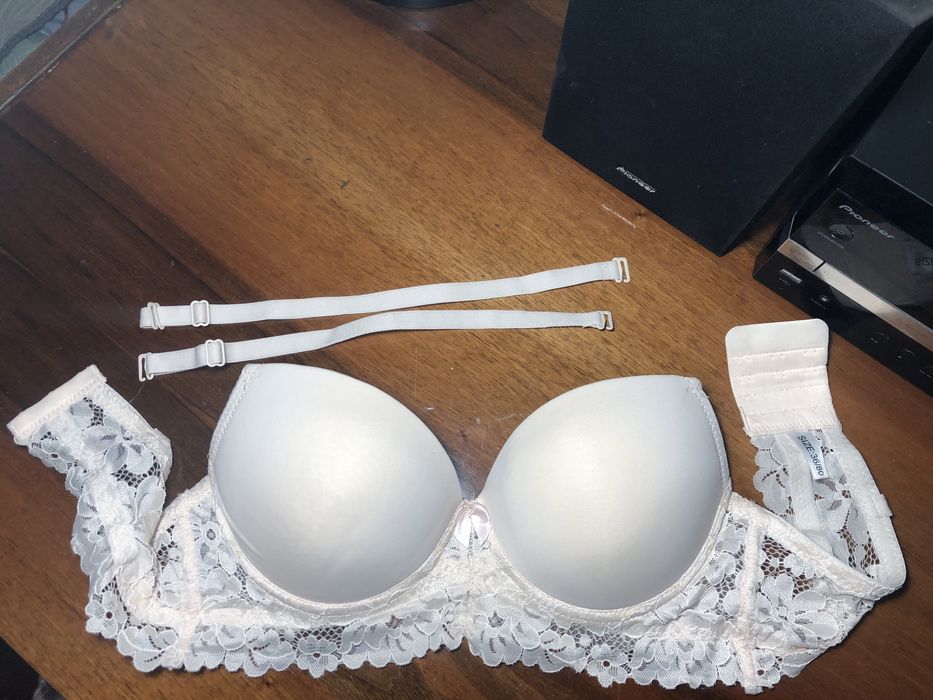 Бюстгалтер светло -бежевый