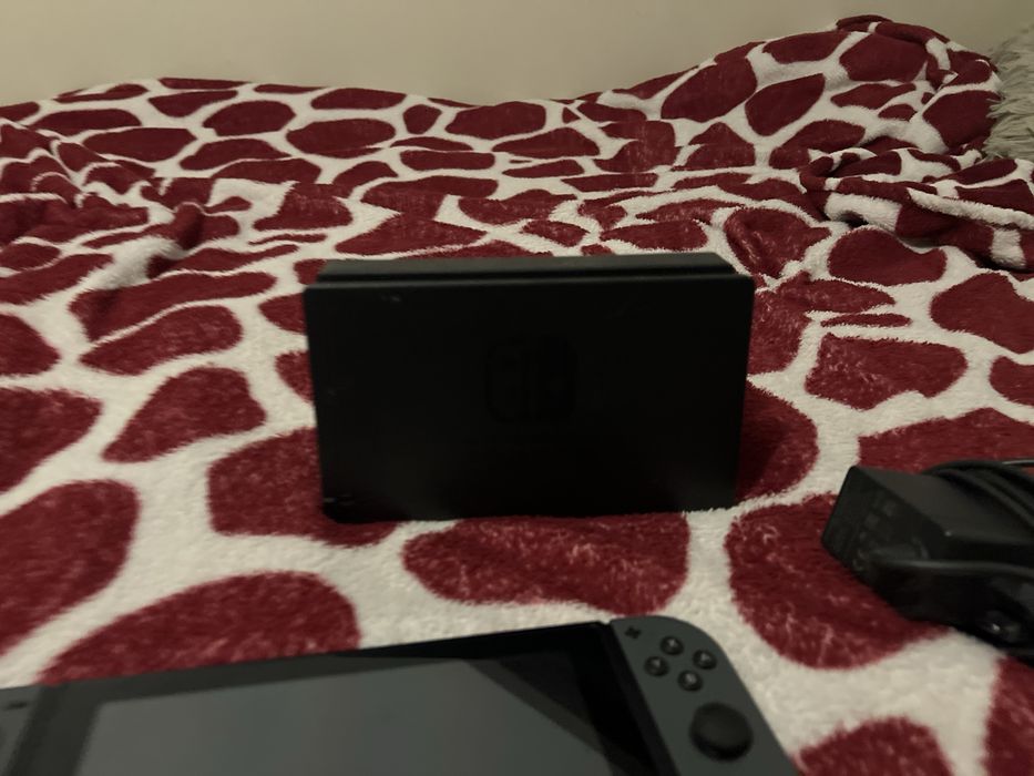 Nintendo switch cu un joc