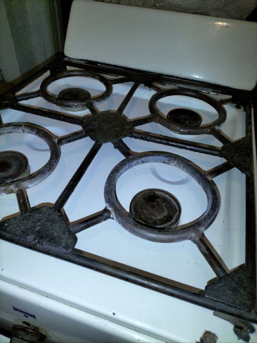 Газ плитаси сотилади