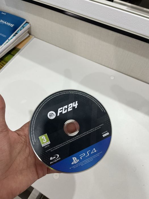 Продам диск фифа 24