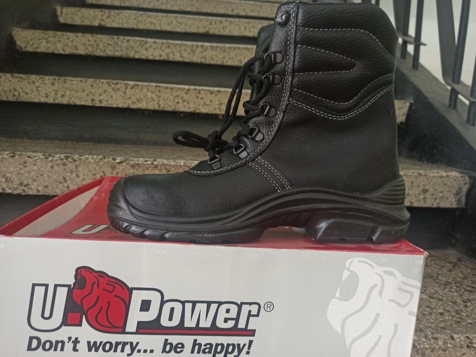 Работни обувки с метално бомбе