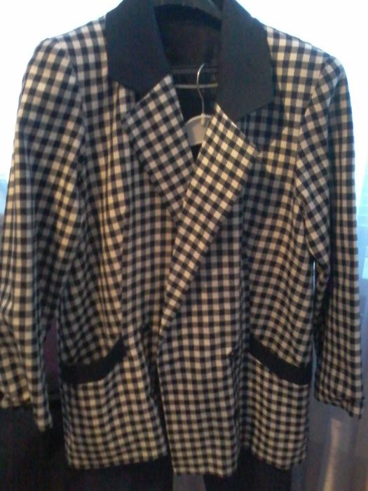 Дамско сако и 2 бр. гащеризони