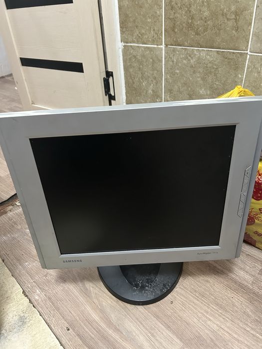 Продам монитор самсунг