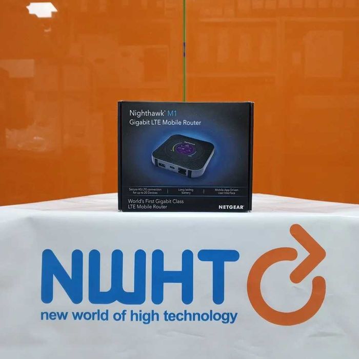 Wi-Fi роутер Netgear Nighthawk M1 MR1100