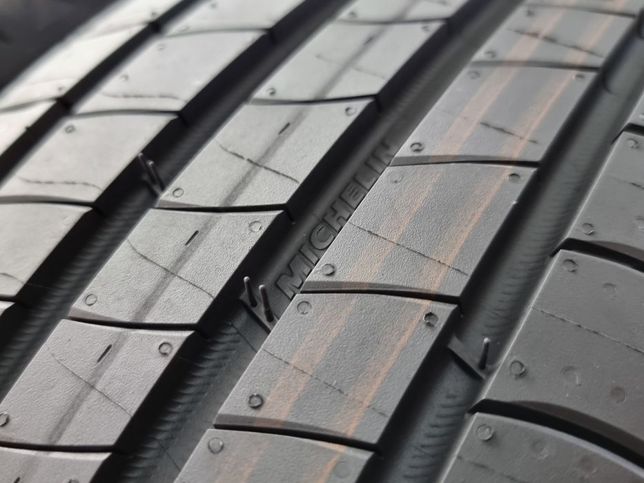 НОВИ 185/65/15 Michelin 4Броя: 240€
