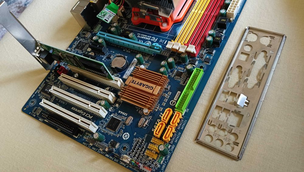 Дънна платка Gigabyte GA-M55S-S3 – AM2, DDR2