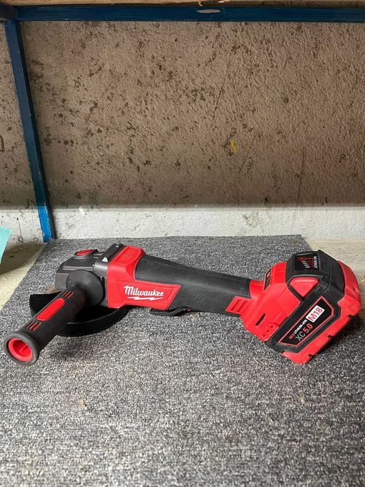 Vând set scule Milwaukee M18 – uzate, stare foarte bună