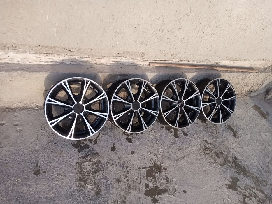 Диска сотилади размер 13