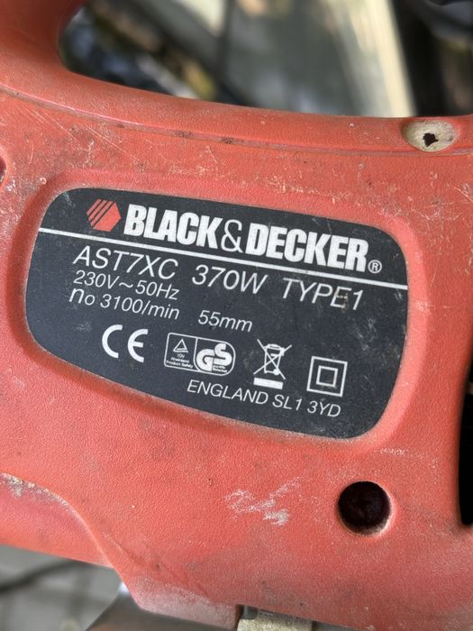 Vand convertizor 12V DC 230V AC300W nominal