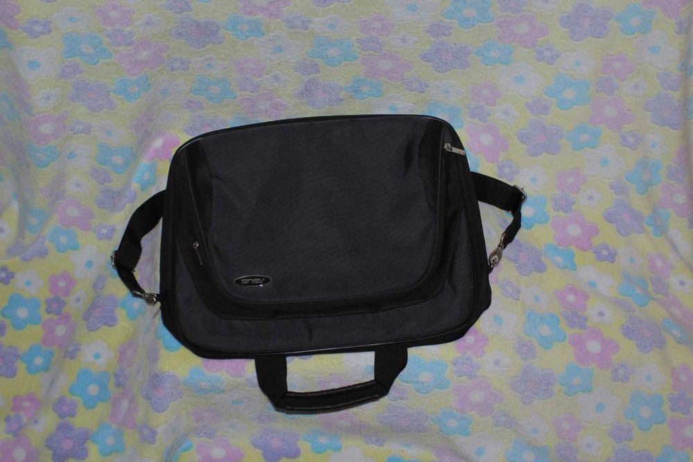 Сумка для ноутбука Asus, 17", брендовая.