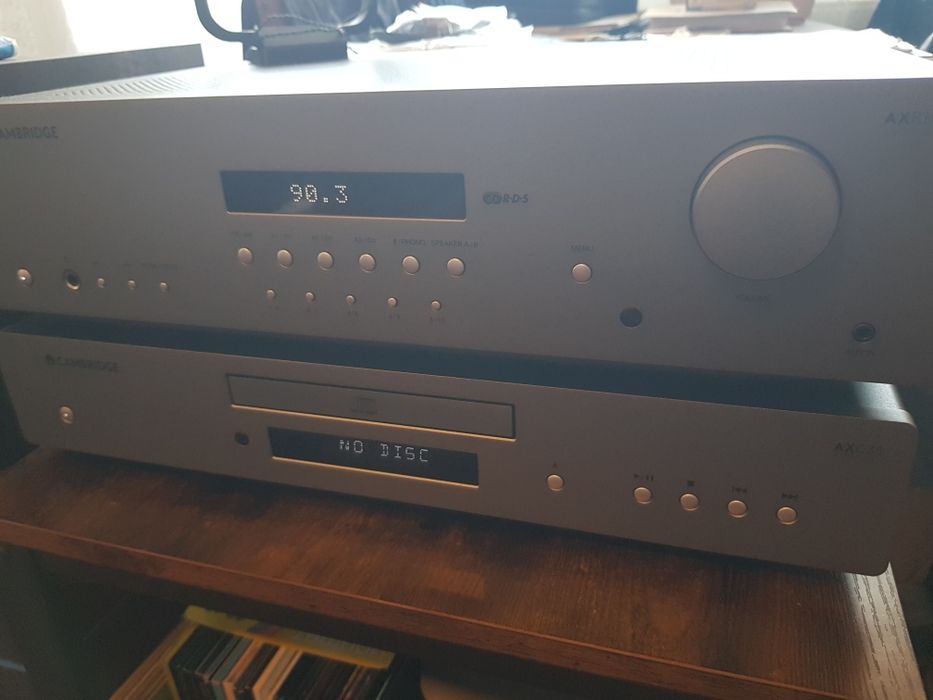 Amplificator Cambridge AXR 100 + 2 cabluri boxe/RCA