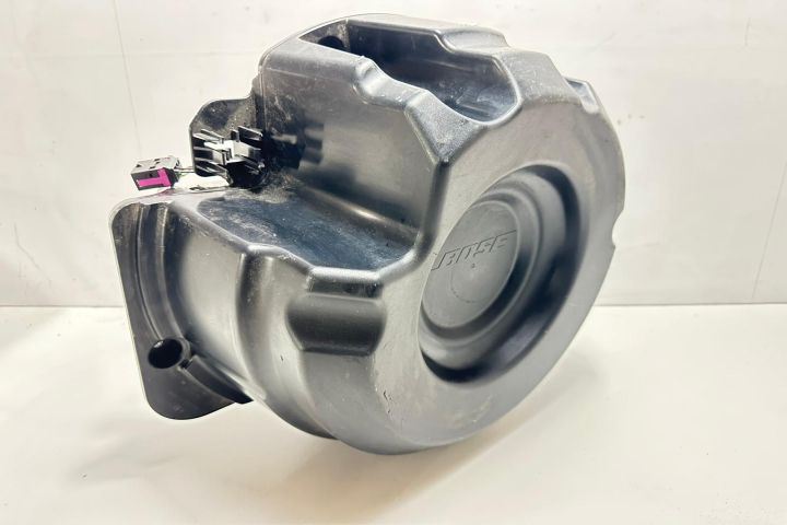 Subwoofer auto 7L5035403 Porsche Cayenne 955 seria
