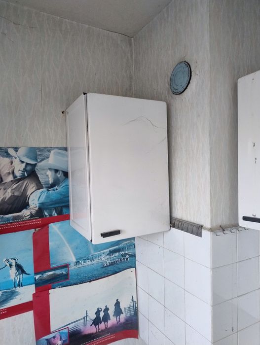 Продавам метални шкафове