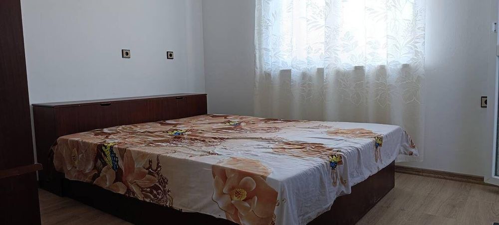 Тристаен, под наем, ж.к Меден Рудник зона А