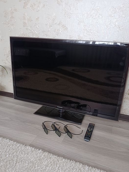 Продам телевизор Самсунг диагональ 46 дюйма
