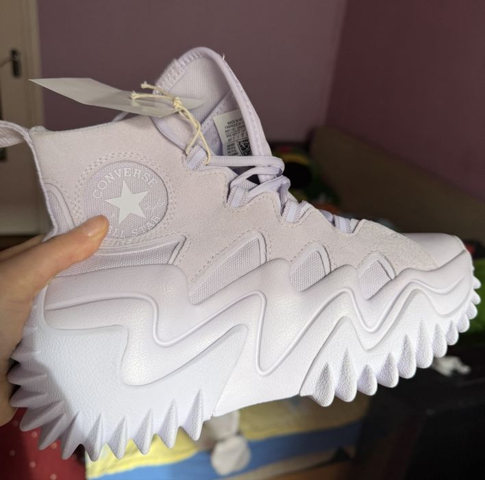 Converse editie limitata noi cu eticheta