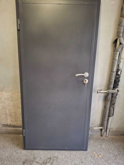 Метални врати за мазета и тавани входове,реетки