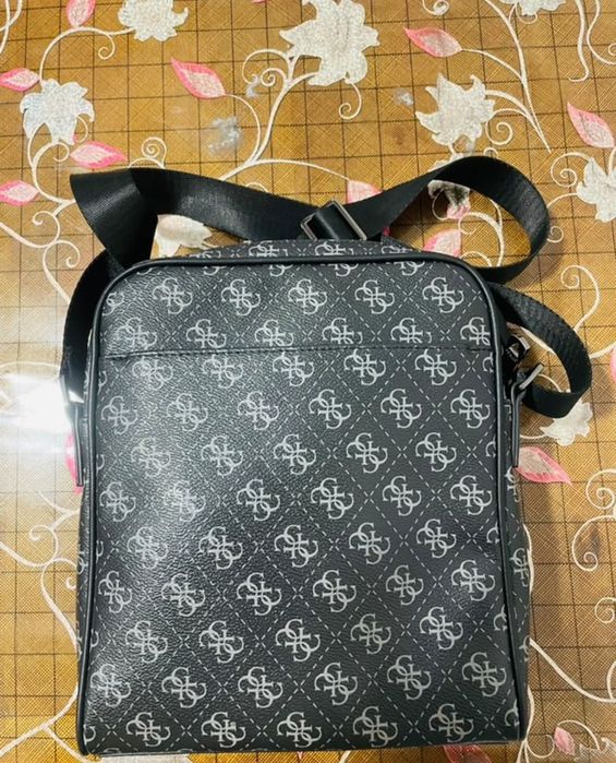 Сумка GUESS / Оригинал / Могу предоставить доказательства