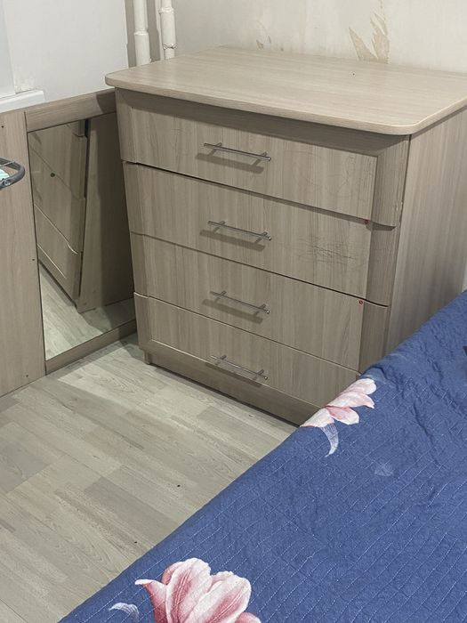 Спальный гарнитур