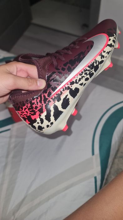Ghete nike nu sunt purtate delic doar leam probat și sunt mici