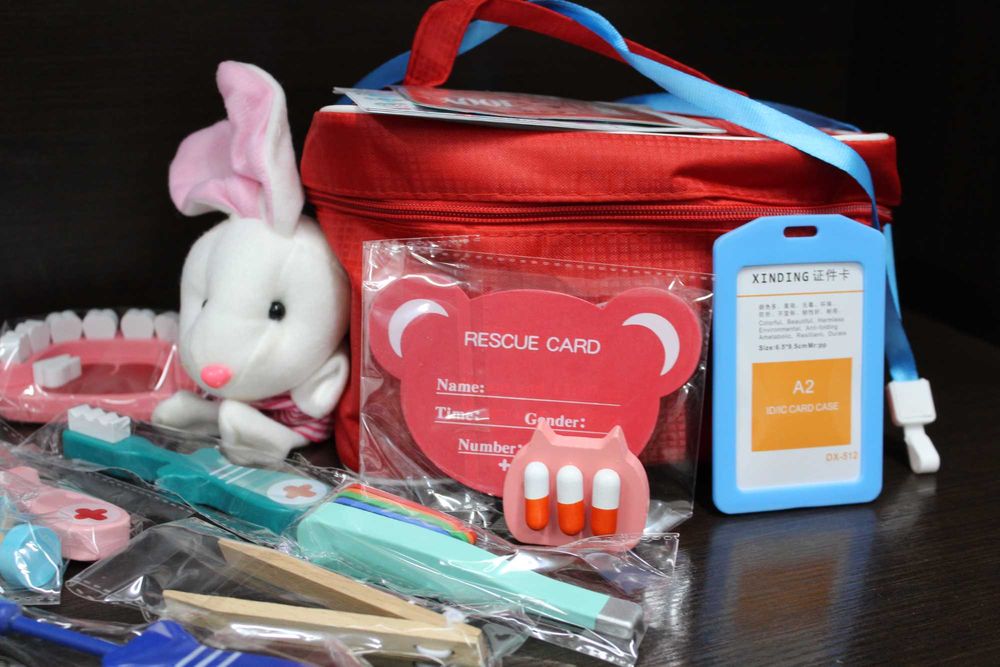 Деревяный набор «Играем в доктора»